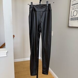 NWOT offline women’s High-Rise Black Faux Leather Leggings size small